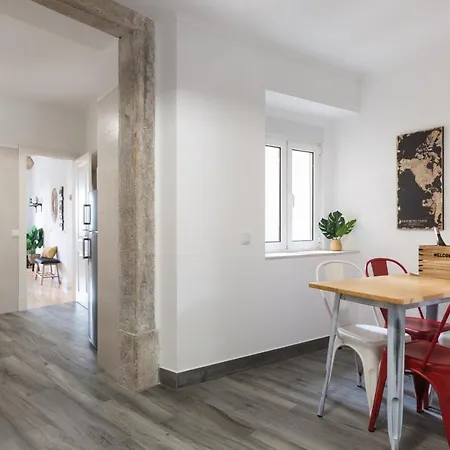 Magnificent Flat With Spectacular Views In Graca 아파트