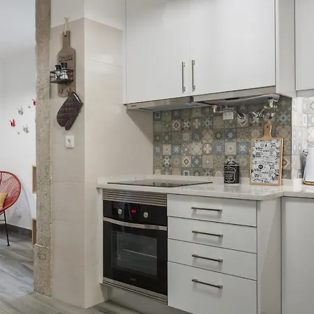 Magnificent Flat With Spectacular Views In Graca 리스본