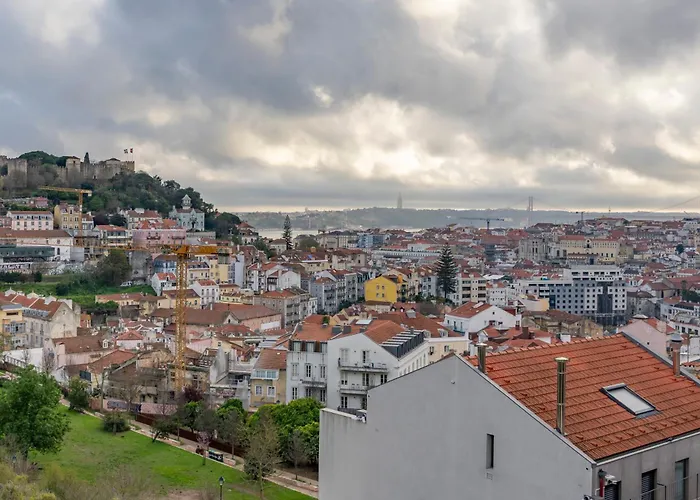 Magnificent Flat With Spectacular Views In Graca *