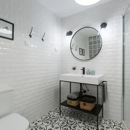 Magnificent Flat With Spectacular Views In Graca Lisbon