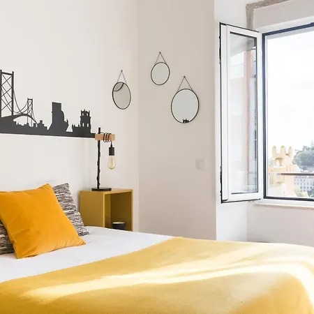 Panoramic Graca Duplex With Castle And River Views By Nestatlisbon *